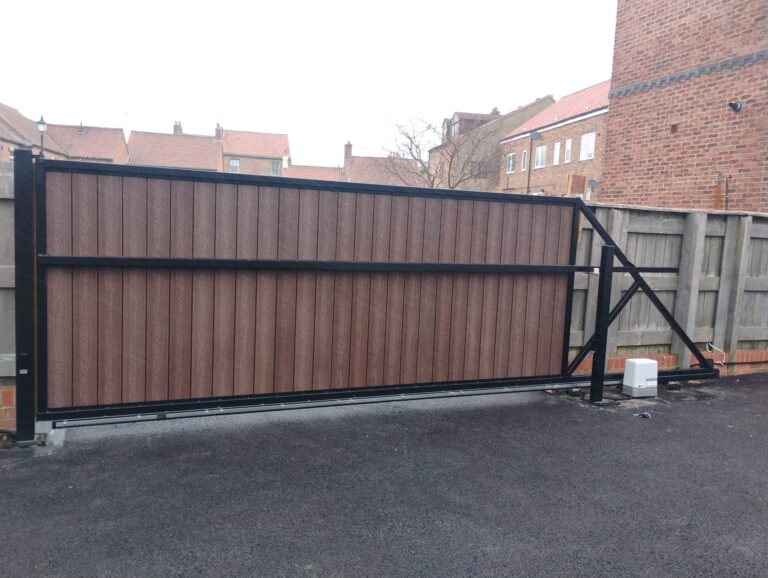 Yorkshire Composite Gates specialist in bespoke composite driveway garden and side gates WhatsApp-Image-2026-04-12-at-11.58.38-3.jpeg